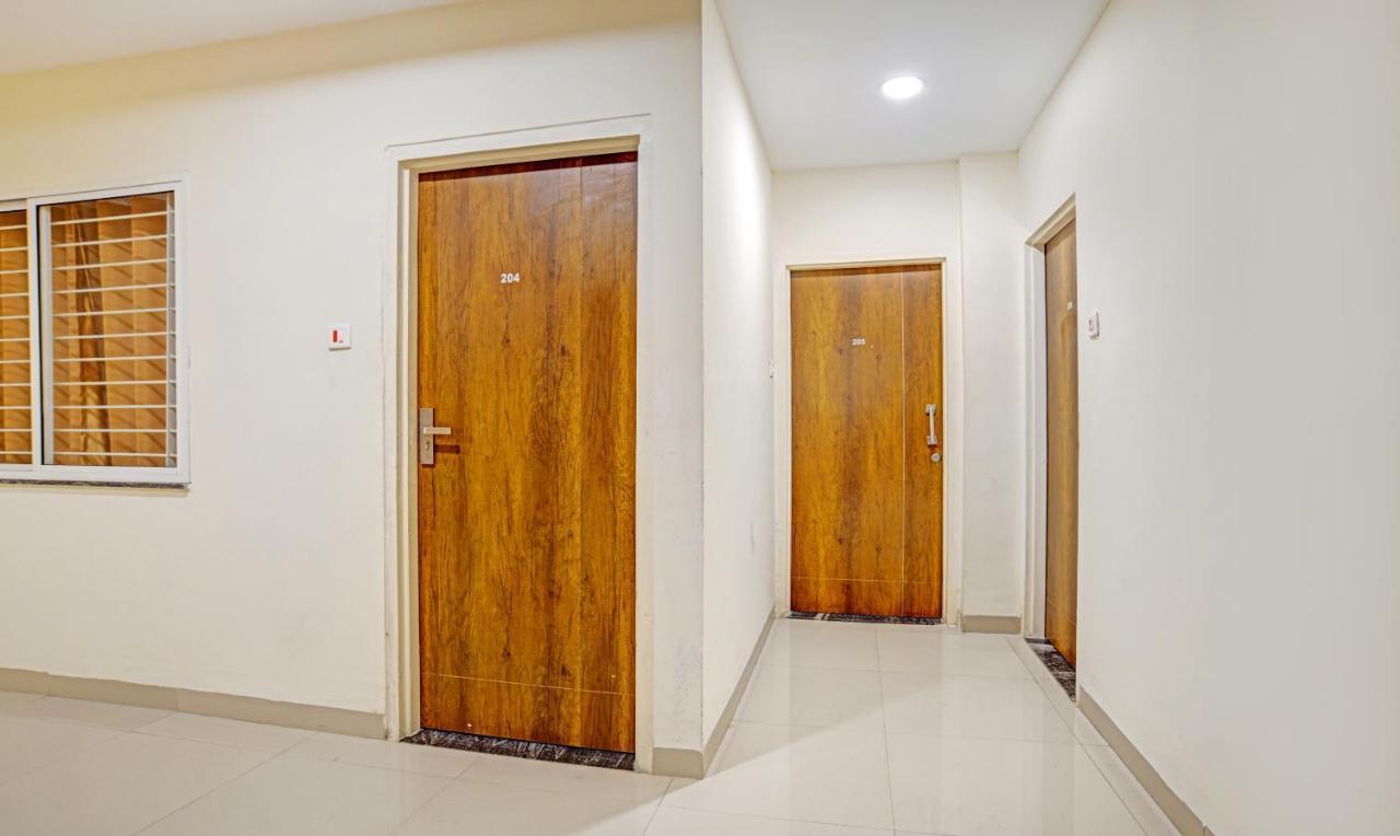 Treebo Royal Empire Indore